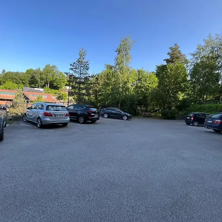 In Sandvika, 15 Minutes From Oslo. Apartment *